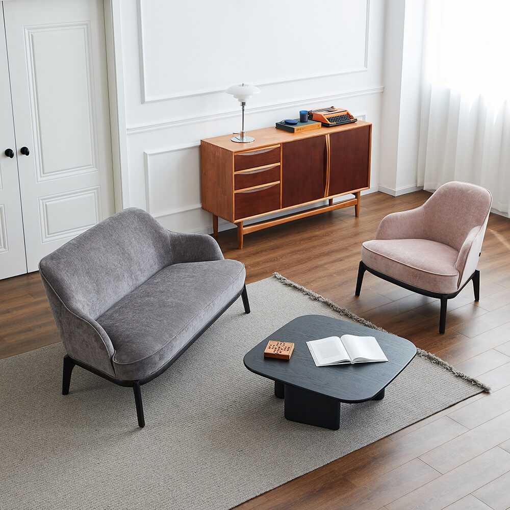 Lord Matt Lounge Chair  (delisted)